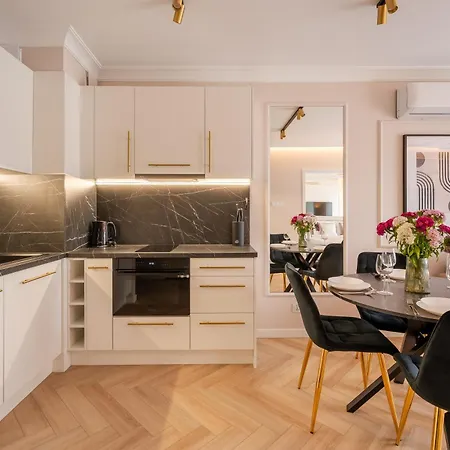 Marina Elegance Kollataja 7a- By Perlowa Przystan Rent Apartman Kołobrzeg
