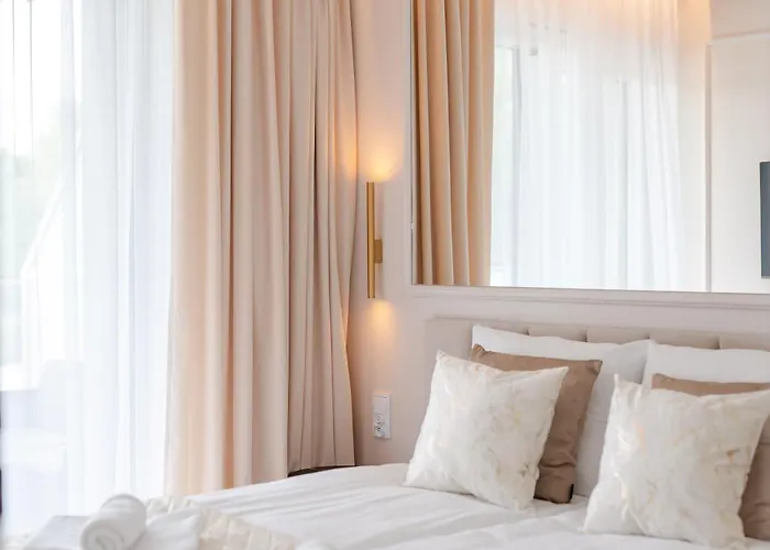 Marina Elegance Kollataja 7a- By Perlowa Przystan Rent アパート